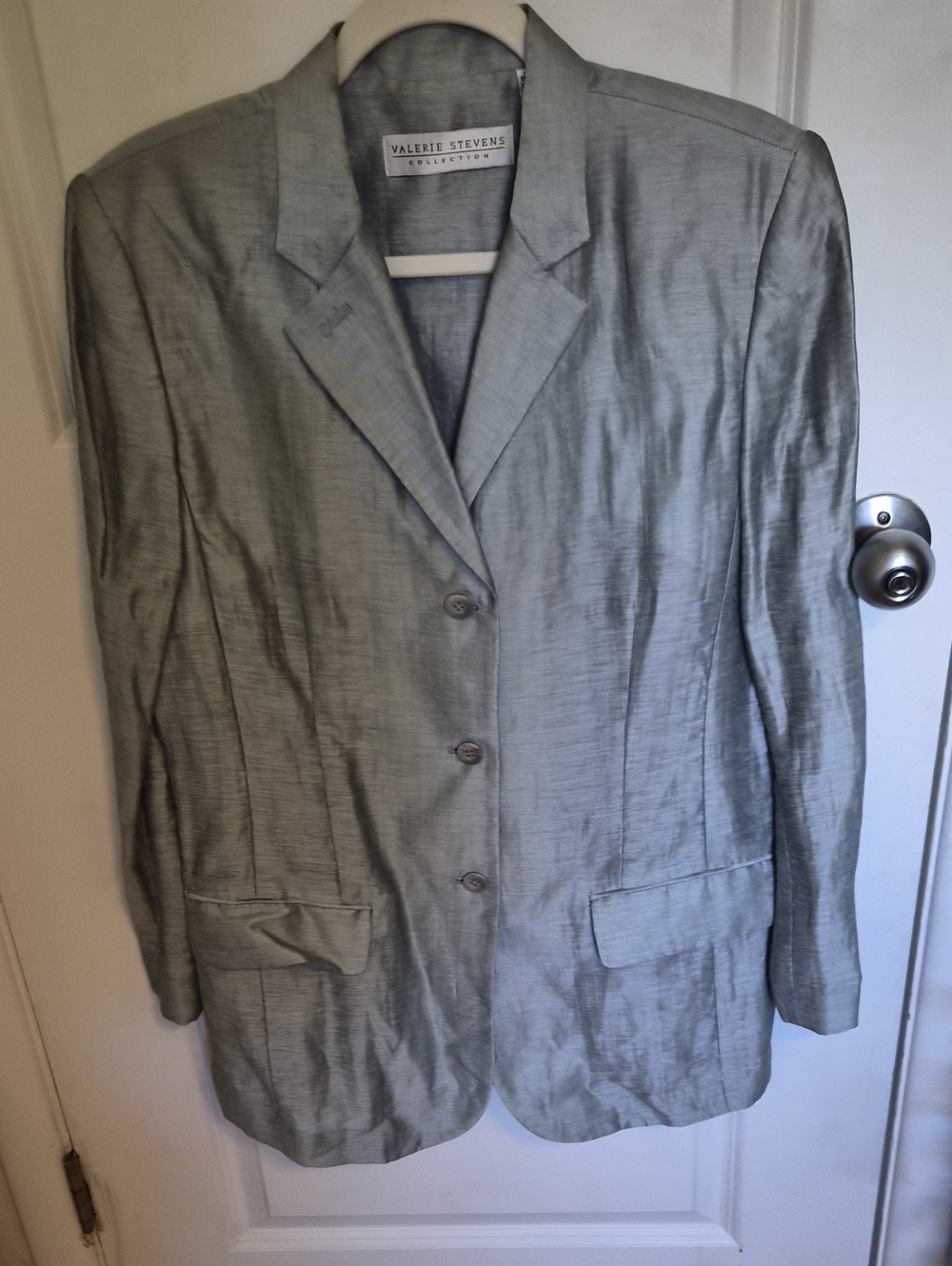 Valerie Stevens Silver-Gray Single-Breasted Blazer